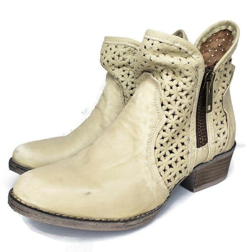 Circle G Women's Size 8.5 Cream Side Dual Zip Up Ankle Pointed Round Toe Booties
